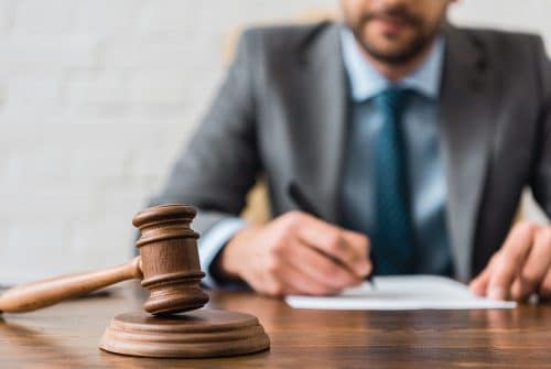 Article 9 du Code civil : explication de l’article de loi