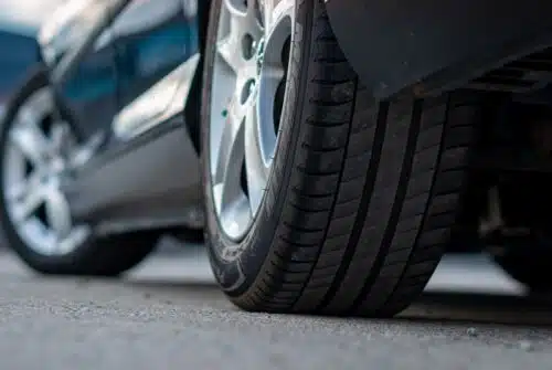 Les différents types de pneus et comment choisir le meilleur pour vos besoins