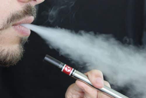 Est-ce que la cigarette électronique est dangereuse pour les poumons ?